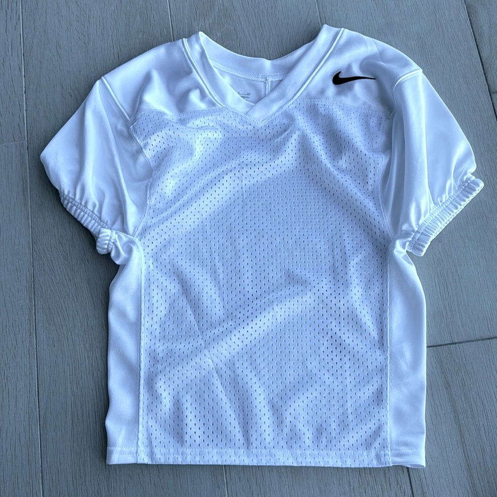 Nike youth size Small football practice jersey vapor